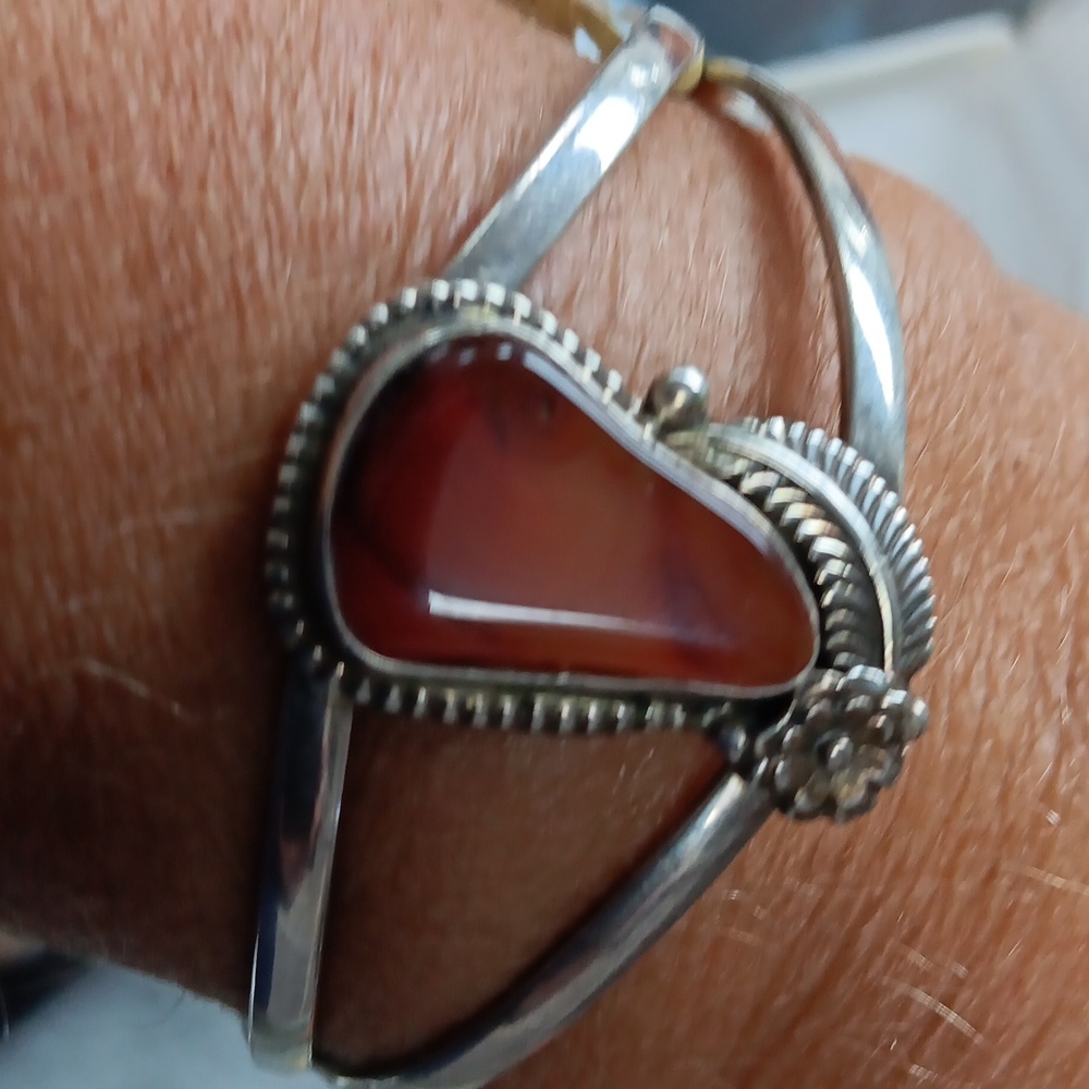 Bracelet - Picture 2 of 2